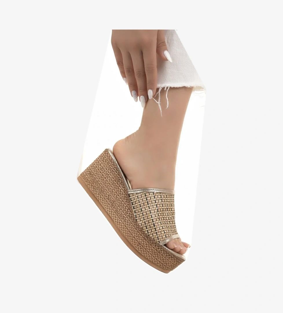 Kadın Garantili 7 cm Yüksek Topuk Platform taban Terlik Ppl.2002 Gold