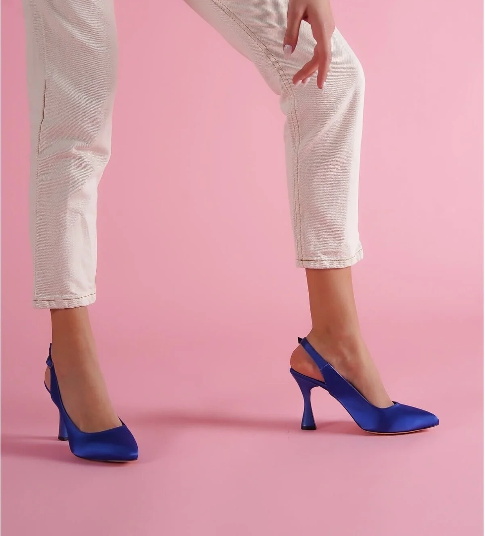 Divolya Divolya Mavi Rozalinda Saks Saten Önü Sivri Günlük Kullanım Topuklu Ayakkabı Flo'da! Mavi - 1. görsel