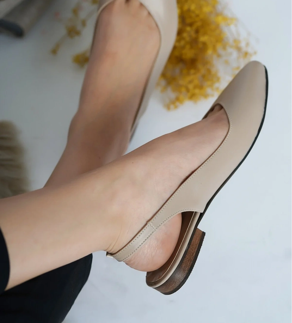 Luke Nude Sivri Burun Günlük Babet