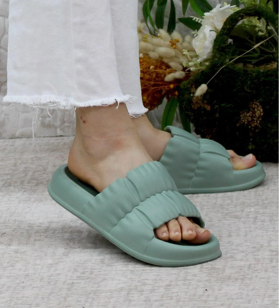 Mehmet Mete EZ0117 Plaj Deniz Havuz Terliği Hafif Rahat Esnek Kadın Terlik model görseli