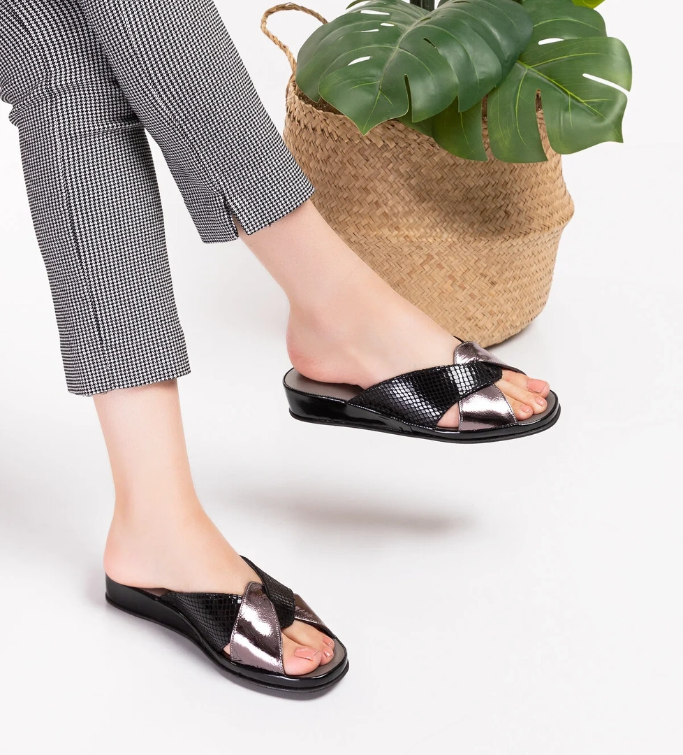 Gondol Kundura Gondol Hakiki Deri Şık Ev Terliği Blc.005 model görseli