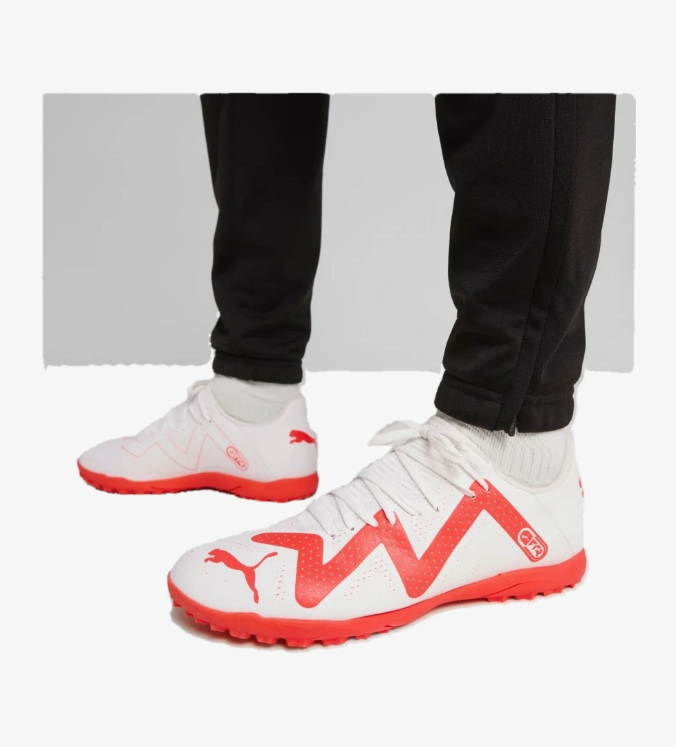 Puma Future Play TT 107381-01 Erkek Halısaha Ayakkabısı model görseli