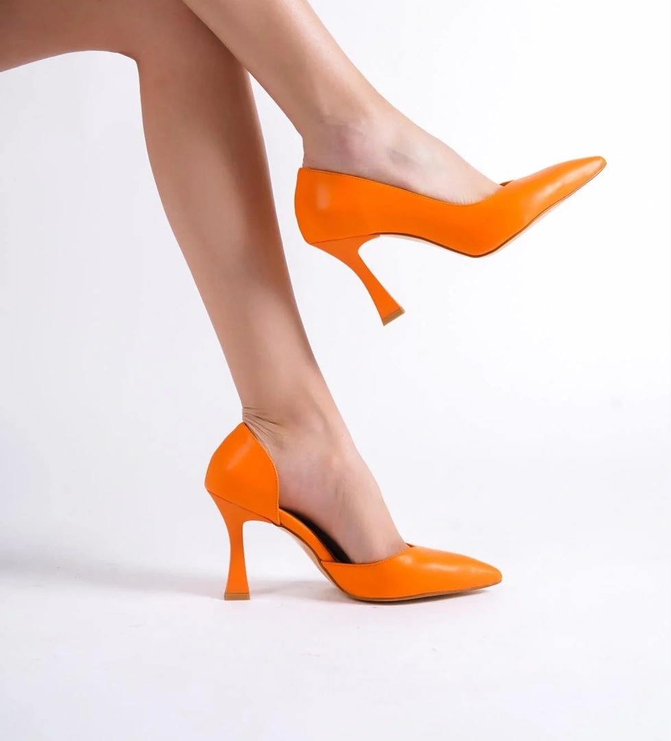 Yeva Turuncu Yanı Açık Stiletto Kadeh Topuklu Ayakkabı