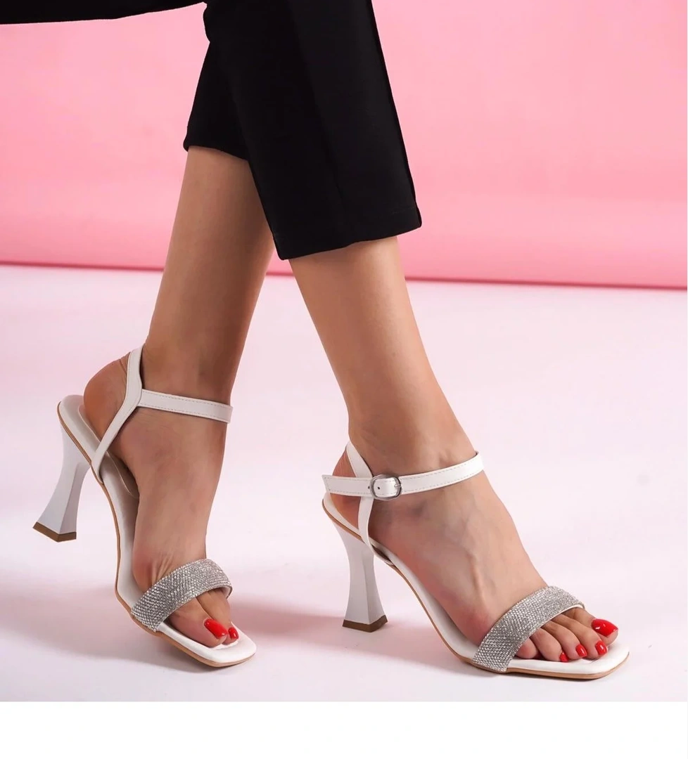 Şerit Taşlı Tek Bant Topuklu Kadın Abiye Ayakkabı