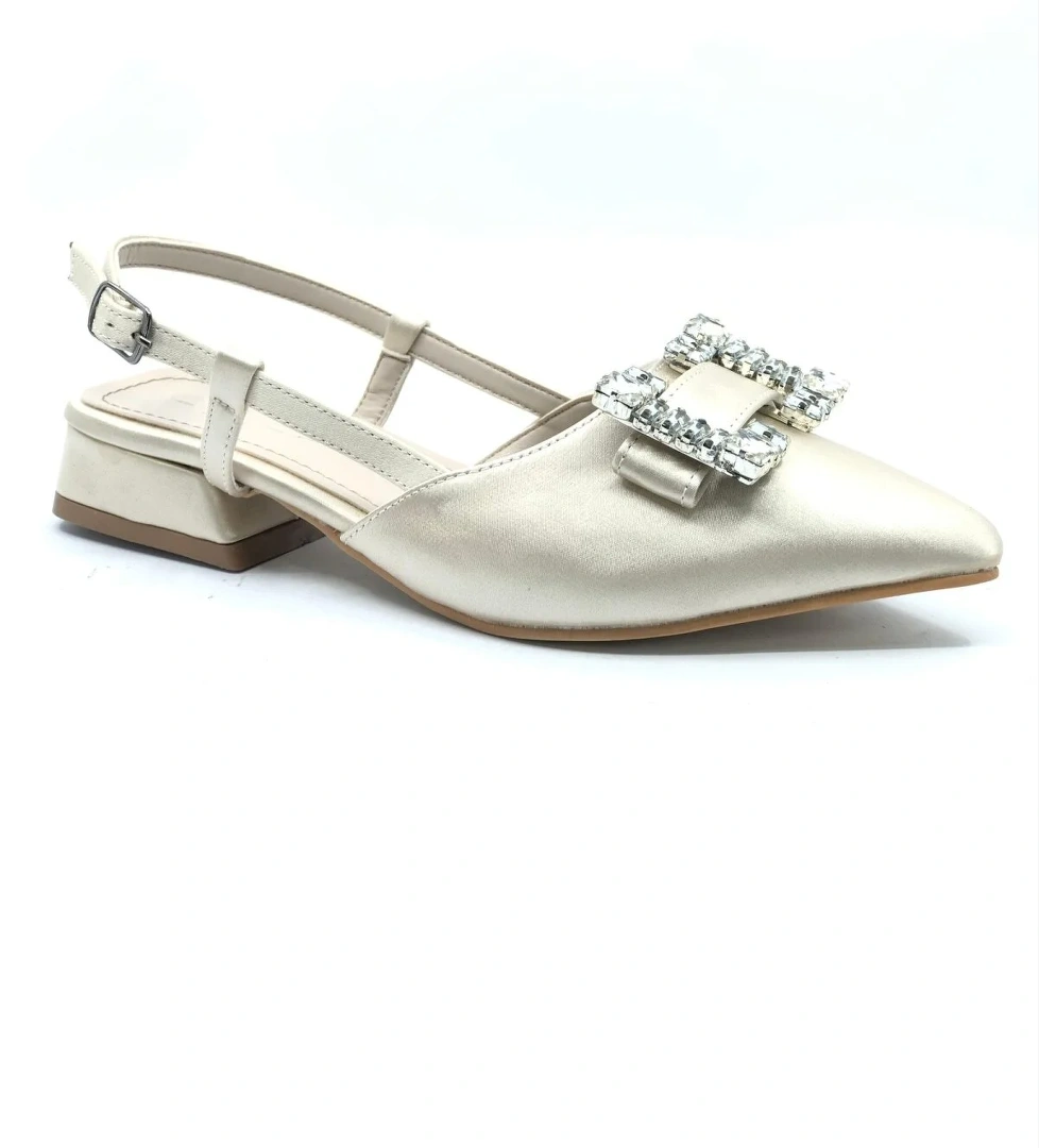 Zara Taşlı Kadın Babet