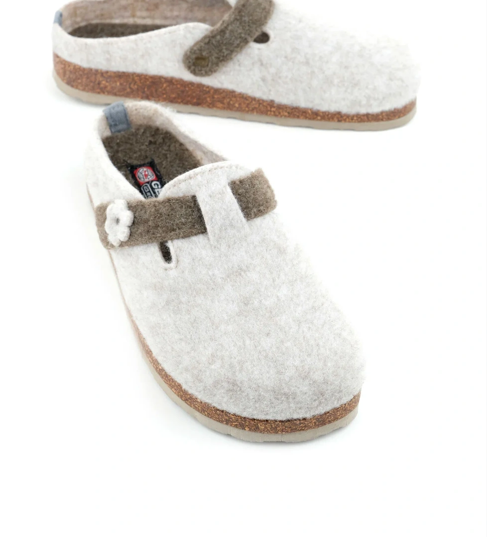 Gezer Gezer Bej Kışlık Mantar Taban Kadın Terlik Flo'da! Bej - 1. görsel