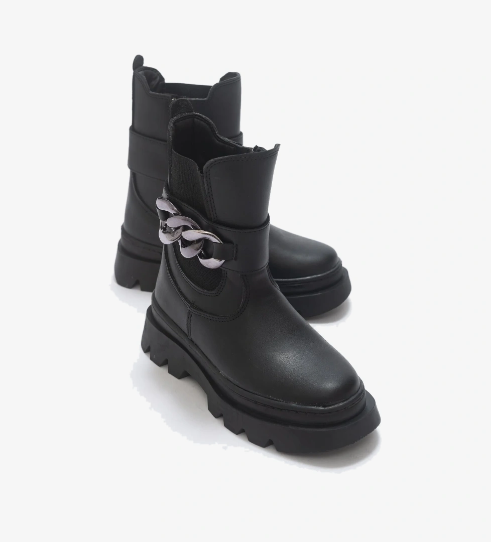 Mnpc Kız Çocuk Siyah Suni Deri Anatomik Günlük Bot model görseli