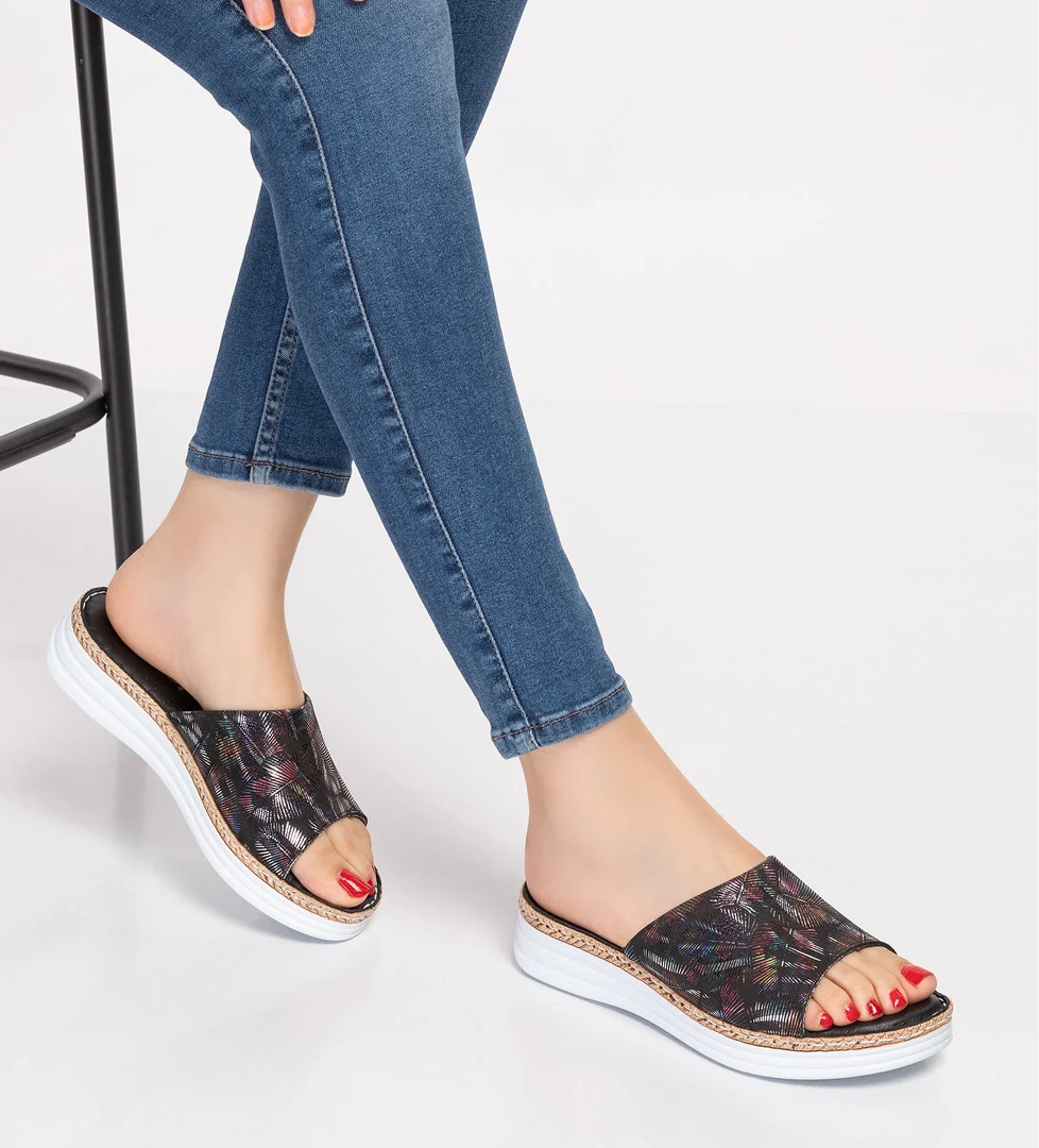 Gondol Hakiki Deri Anatomik Taban Baskılı Terlik Kla.10