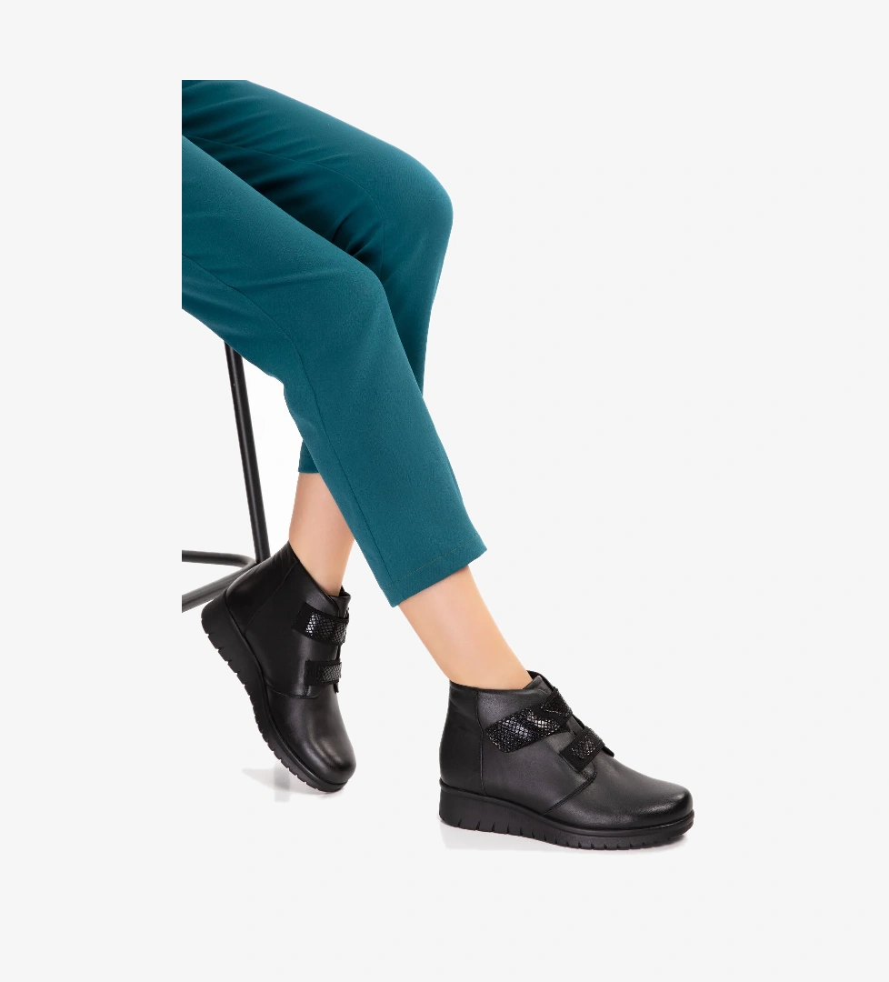 Gondol Kundura Gondol Kadın Hakiki Deri Cırtlı Kolay Giyim Bot Elnr.2126 model görseli