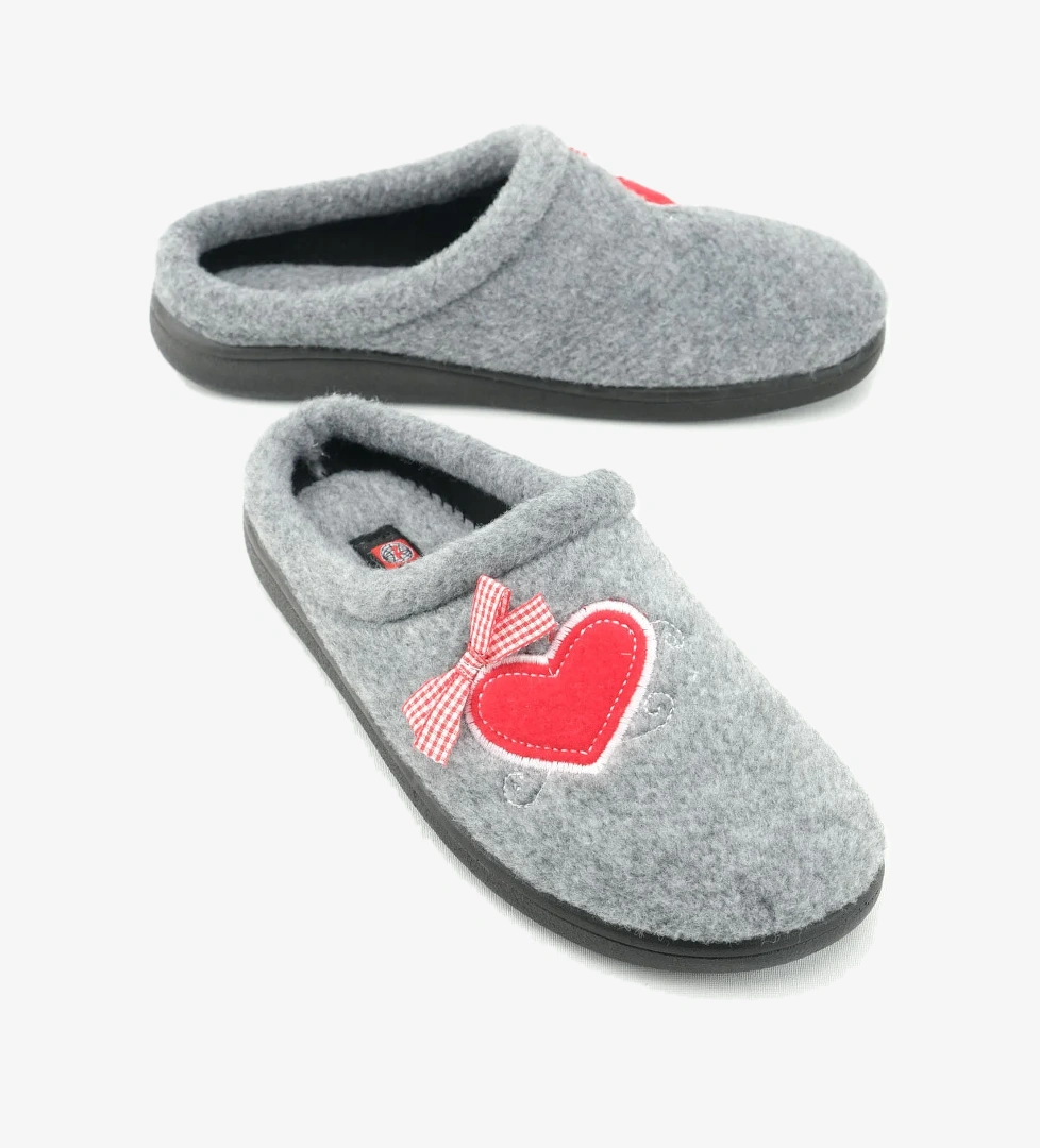 Kışlık Kadın Ev Bahçe Comfort Taban Nakışlı Kalp Desenli Keçe Terlik - Görsel 1