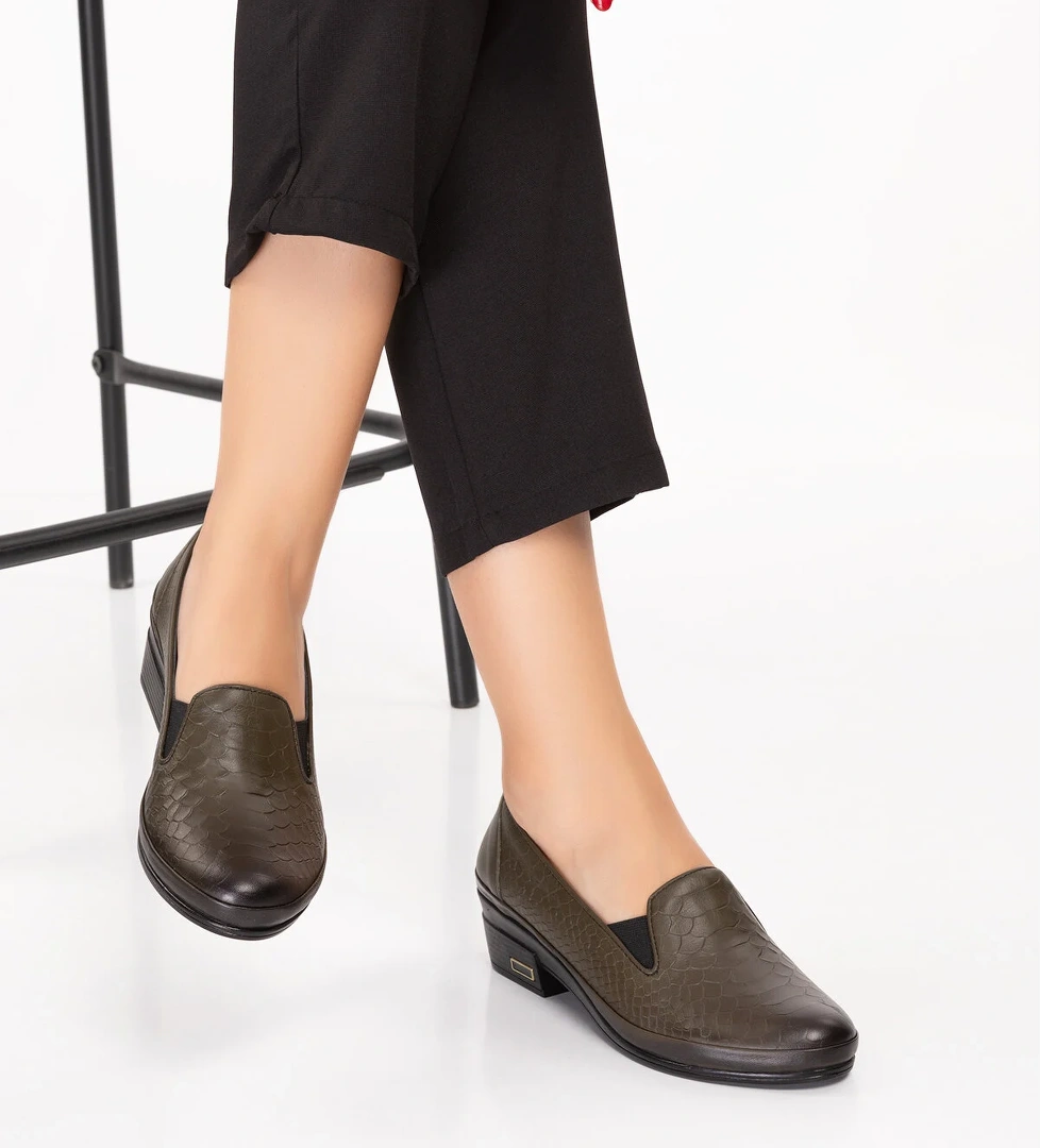 Gondol Hakiki Deri Kısa Topuklu Lastik Detaylı Ayakkabı msa.65