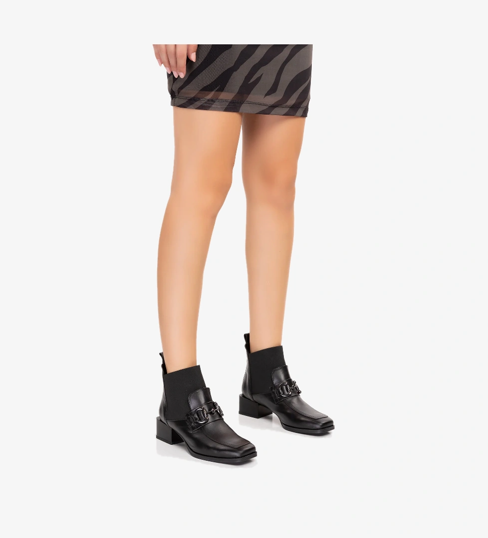 Gondol Kundura Gondol Kadın Hakiki Deri Tokalı Şık Bot Ast.53 model görseli