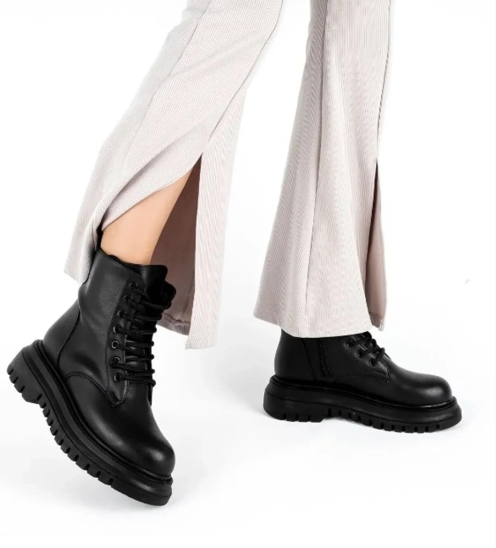 Feles Kalın Ve Yüksek Taban Günlük Bot Kadın Postal model görseli