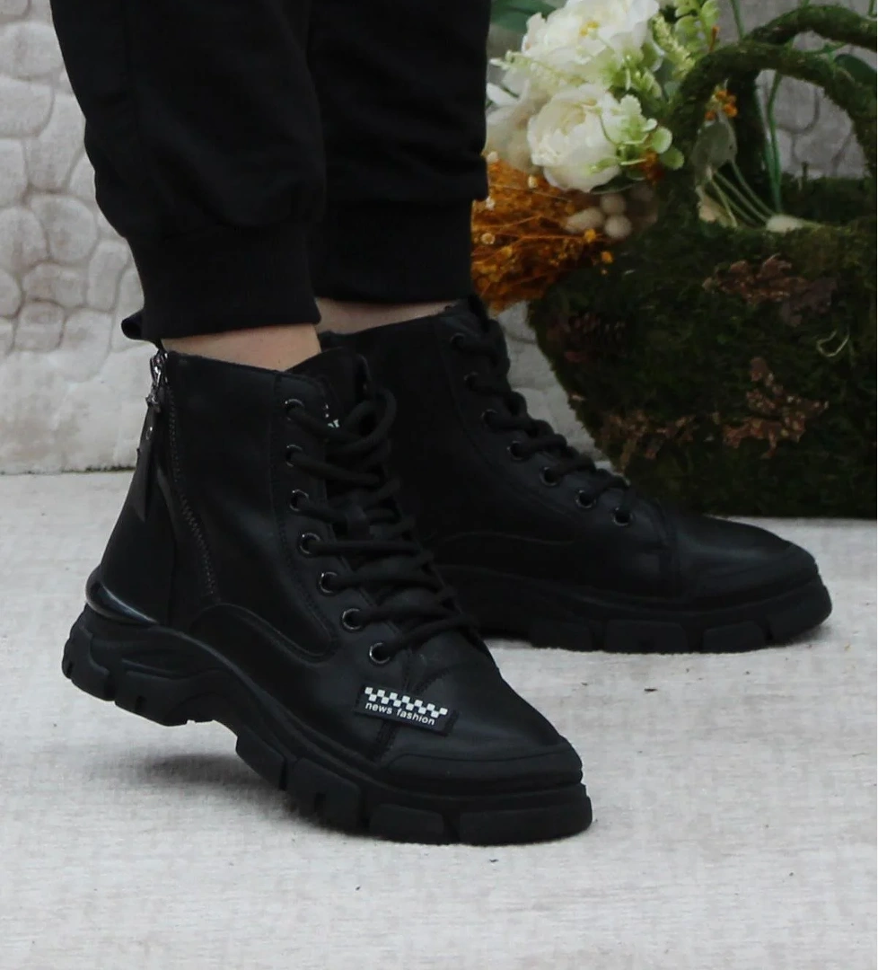 Mehmet Mete Guja 23K310-9 Orijinal Ürün Yumuşak Esnek Kaymaz Taban Kadın Bot model görseli