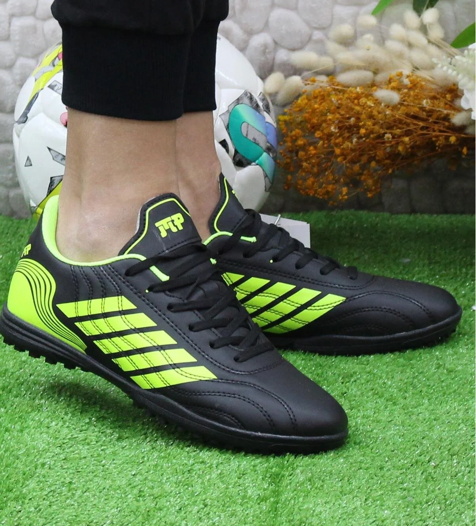 232 1350 Orijinal Ürün Çim Saha Halı Saha Futbol Ayakkabı