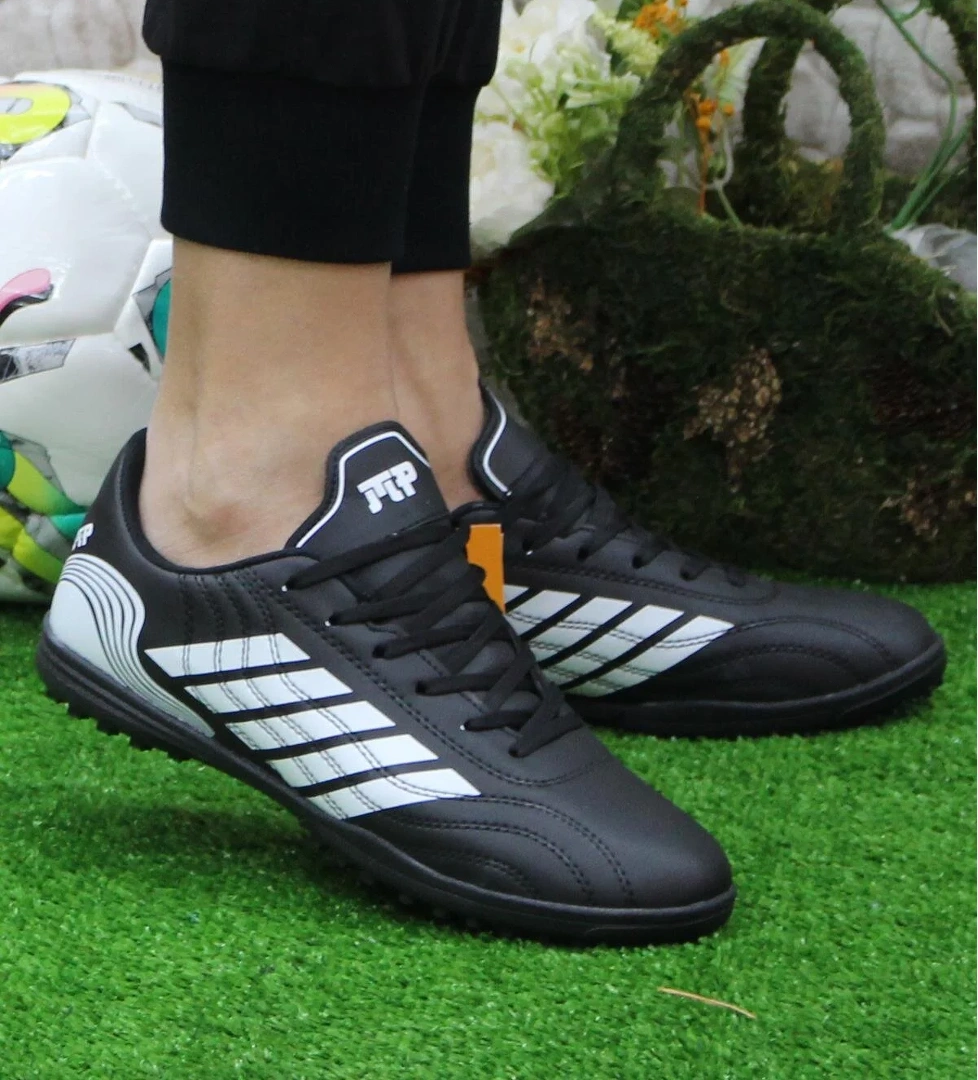 232 1350 Orijinal Ürün Çim Saha Halı Saha Futbol Ayakkabı