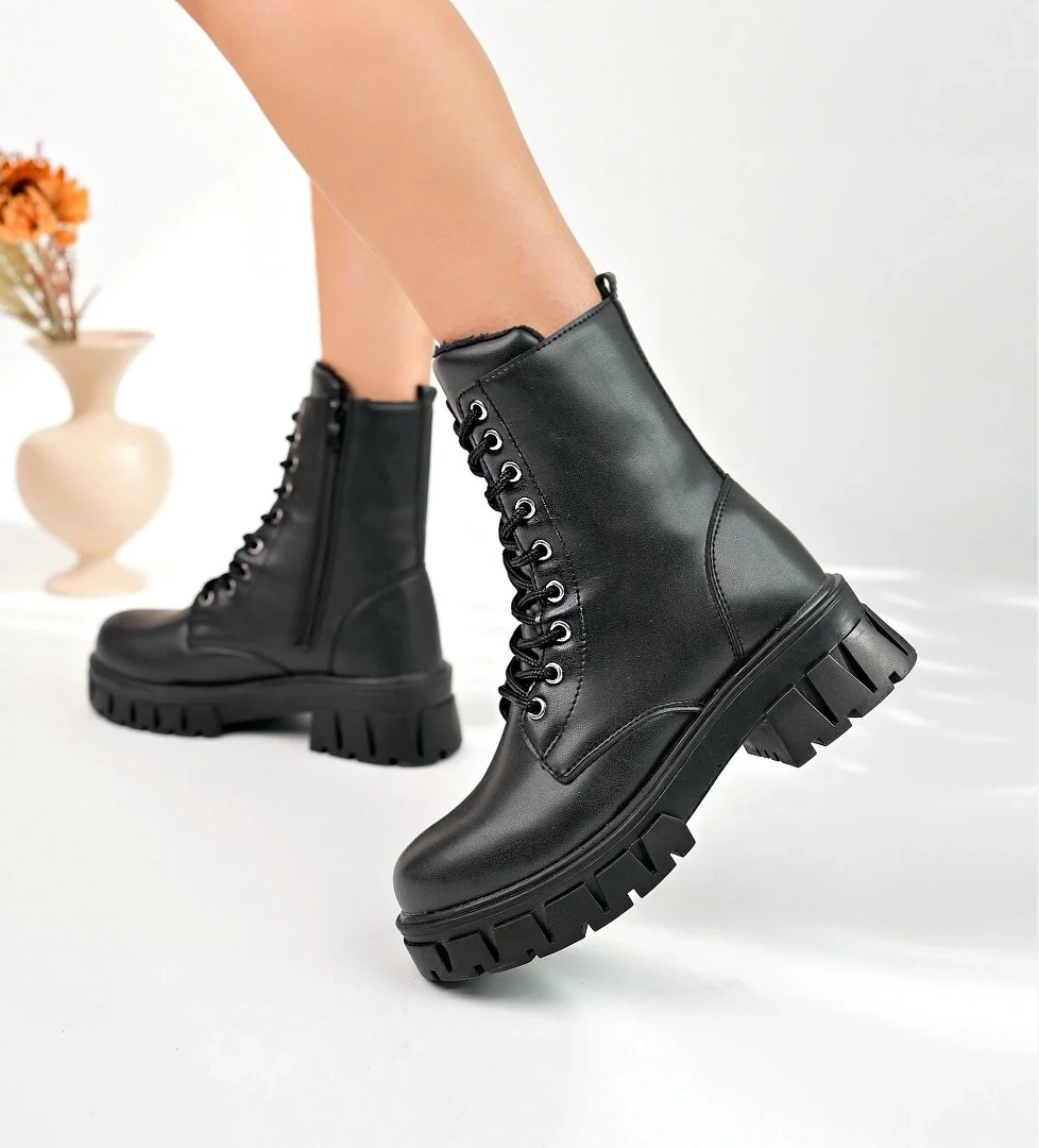 Kadın içi Kürklü Su Geçirmez Kaymaz Kauçuk Taban Garantili Kışlık Bot ZENNO.66 Siyah