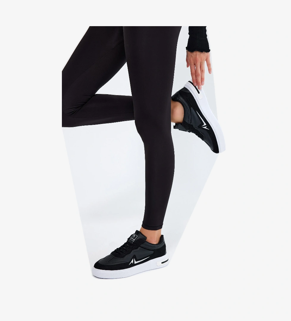 Tonny Black Erkek Siyah Gri Beyaz Rahat Kalıp Faylon Taban Bağcıklı Spor Ayakkabı model görseli