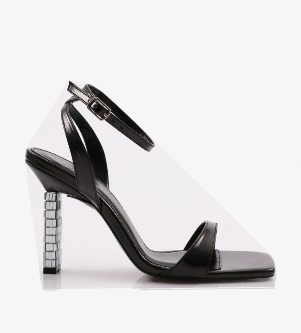 Dgn 9011 Kadin Bilekten Bağlama Tek Şerit Topuklu Ayakkabi model görseli