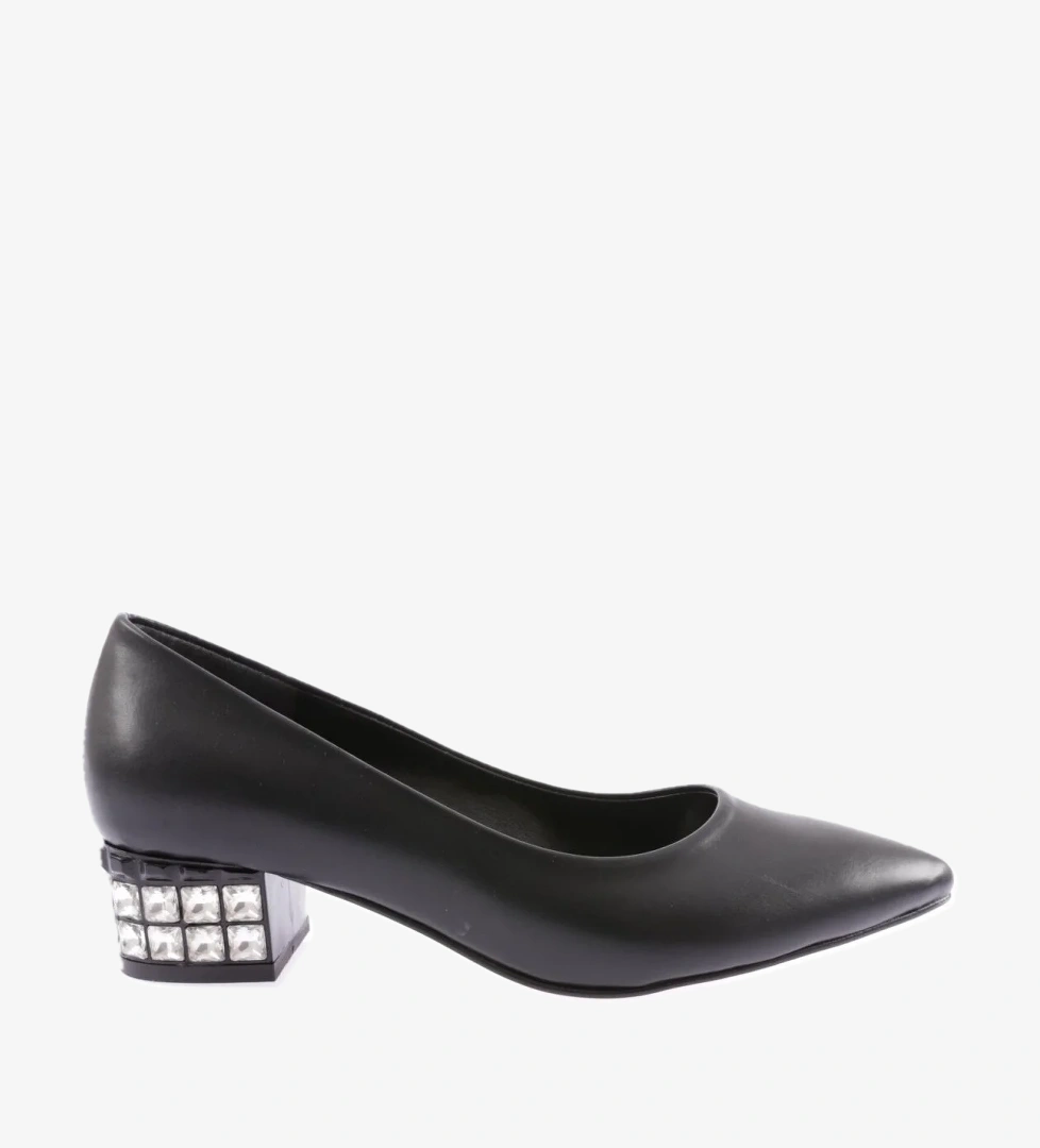 Dgn 700 Kadin Sivri Burun Kisa Kristal Taşli Topuklu Ayakkabi model görseli