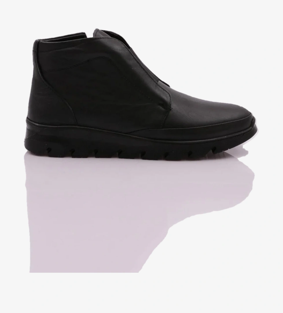 Dgn 2006 Kadin Lastik Detayli Fermuarli Bot model görseli