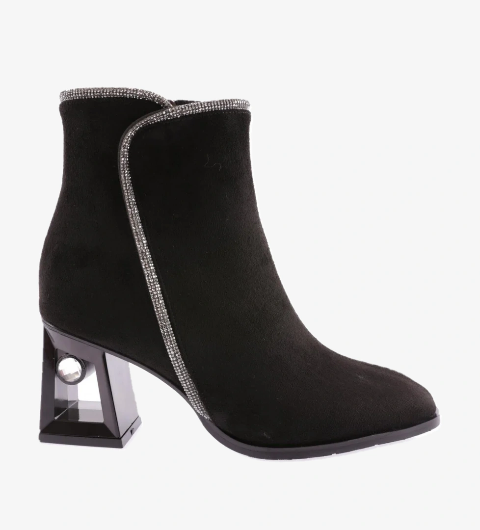 Dgn 844-22k Kadin Broş Akesuarli Topuklu Bot model görseli