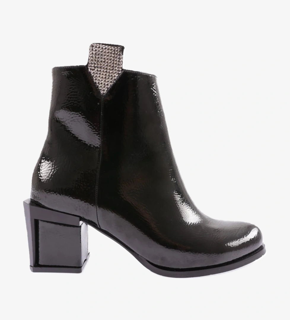 770-22K Kadin Fermuar Detayli Topuklu Bot