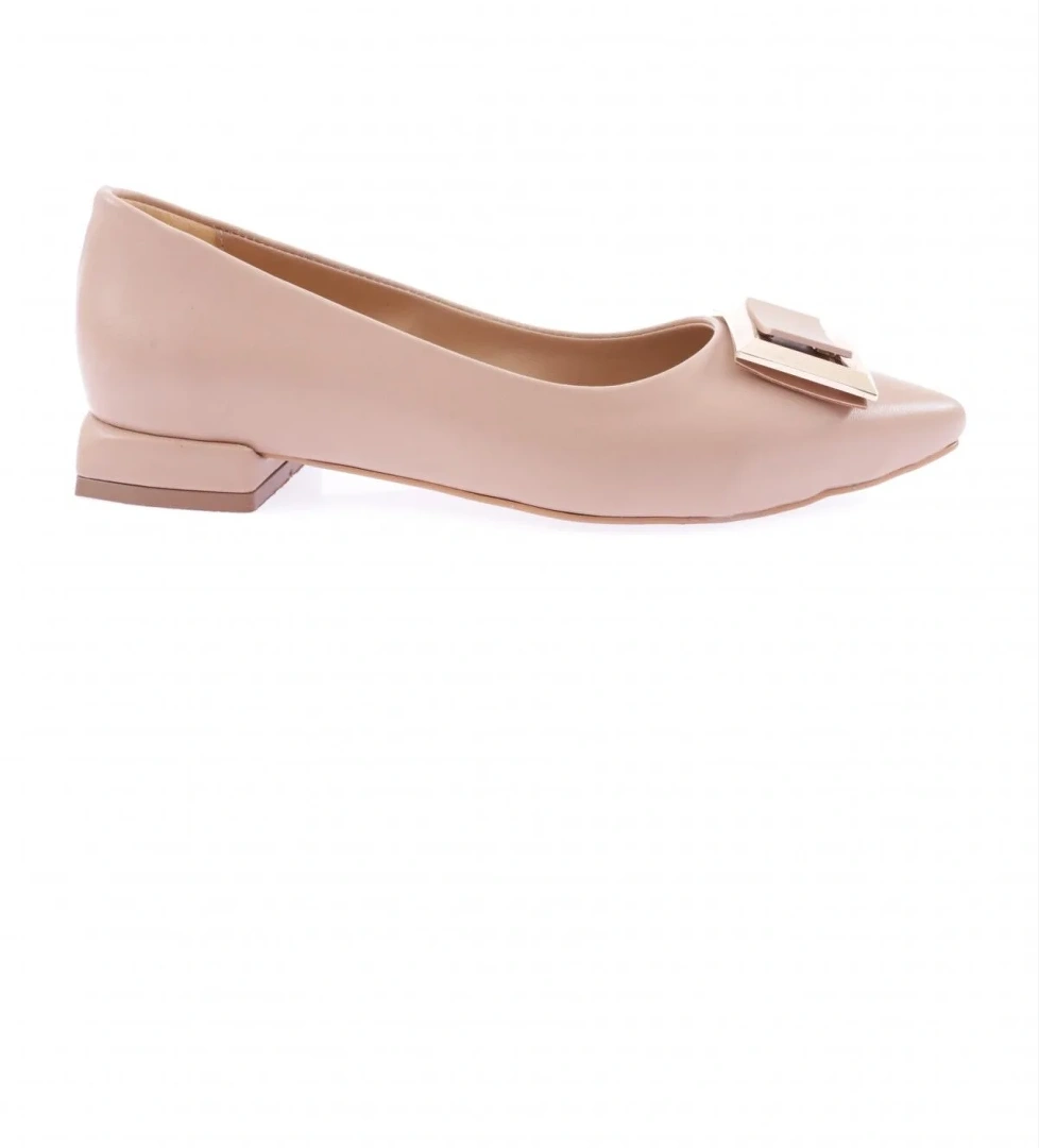 Dgn 2802-23y Kadin Sivri Burun Metal Kare Tokali Babet model görseli