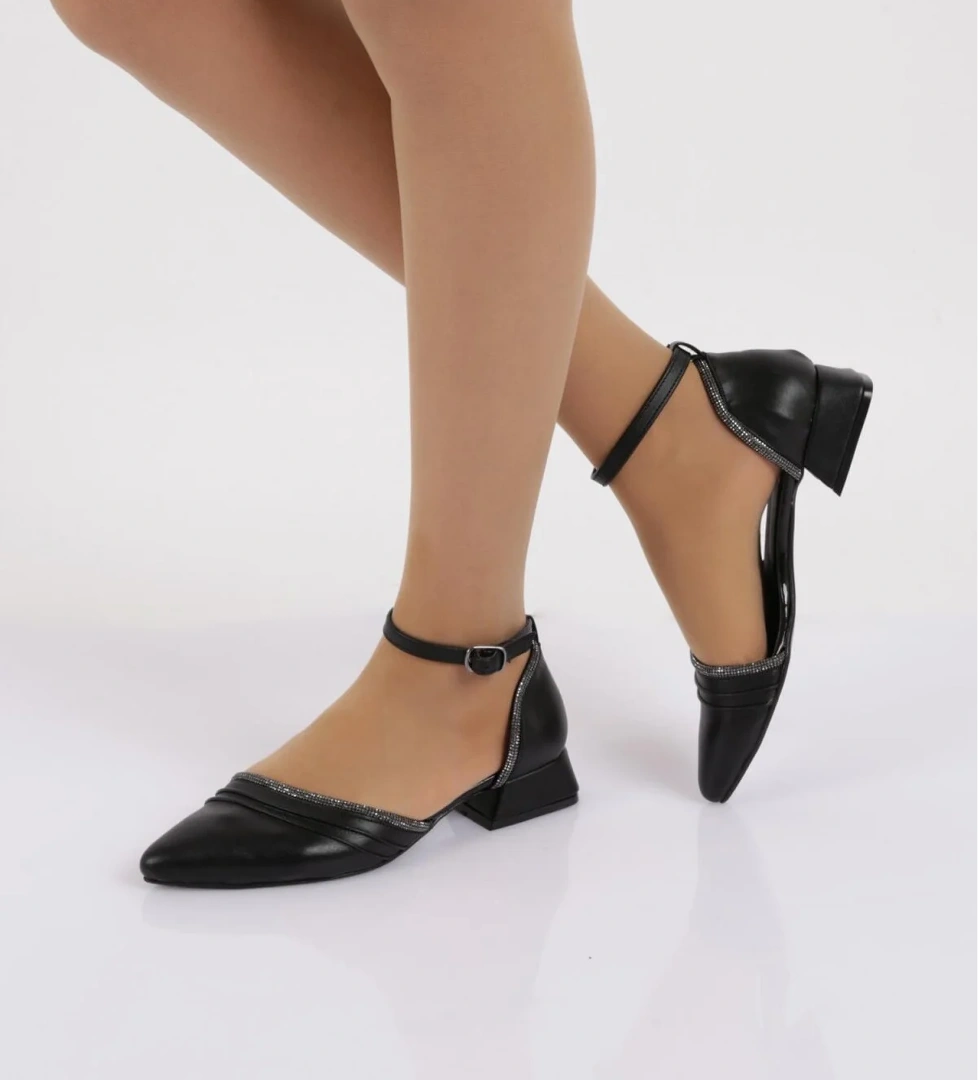 591 Kadin Bilekten Bağlama Yanlari Açik Babet