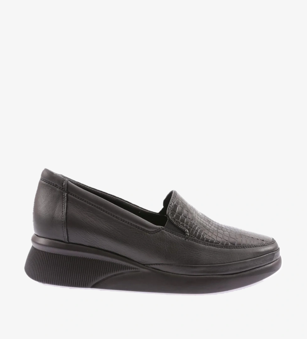 Dgn 3601 Kadin Kalin Taban Comfort Ayakkabi model görseli