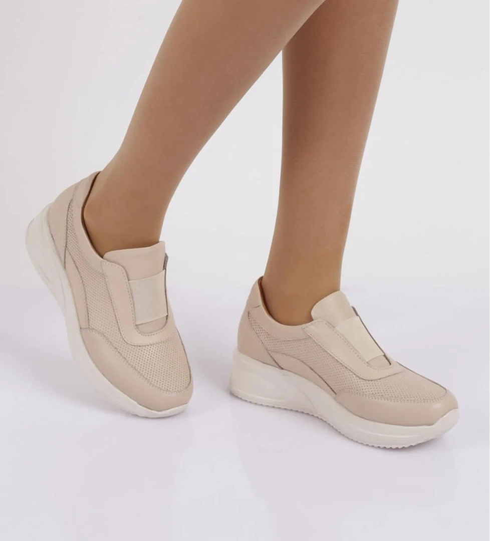 Dgn 2261 Kadin Lastik Detayli Comfort Ayakkabi model görseli