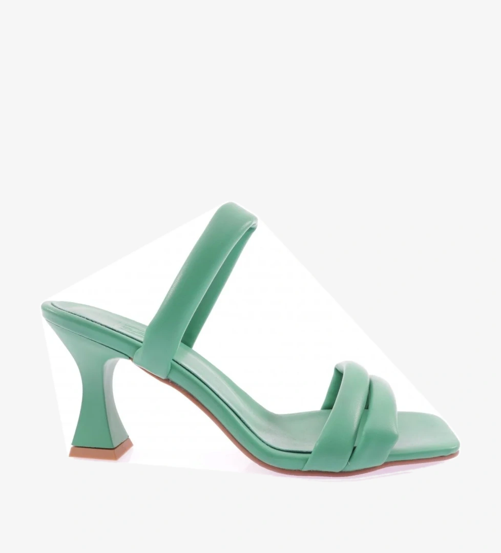 3025-23Y Kadin İki Sirali Bantli Kadeh Topuklu Terlik