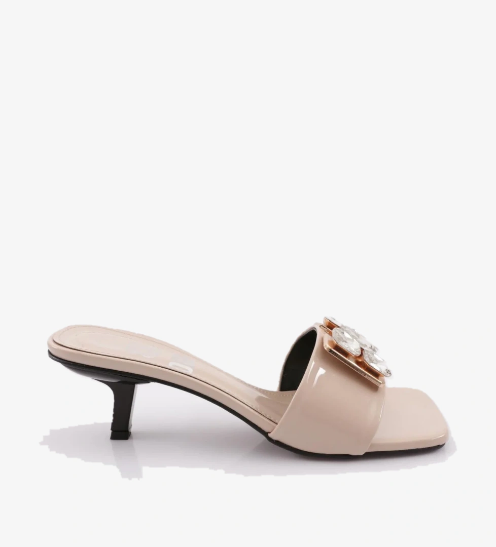 7206 Kadin Kadin Büyük Taş İşleme Topuklu Terlik - Görsel 1