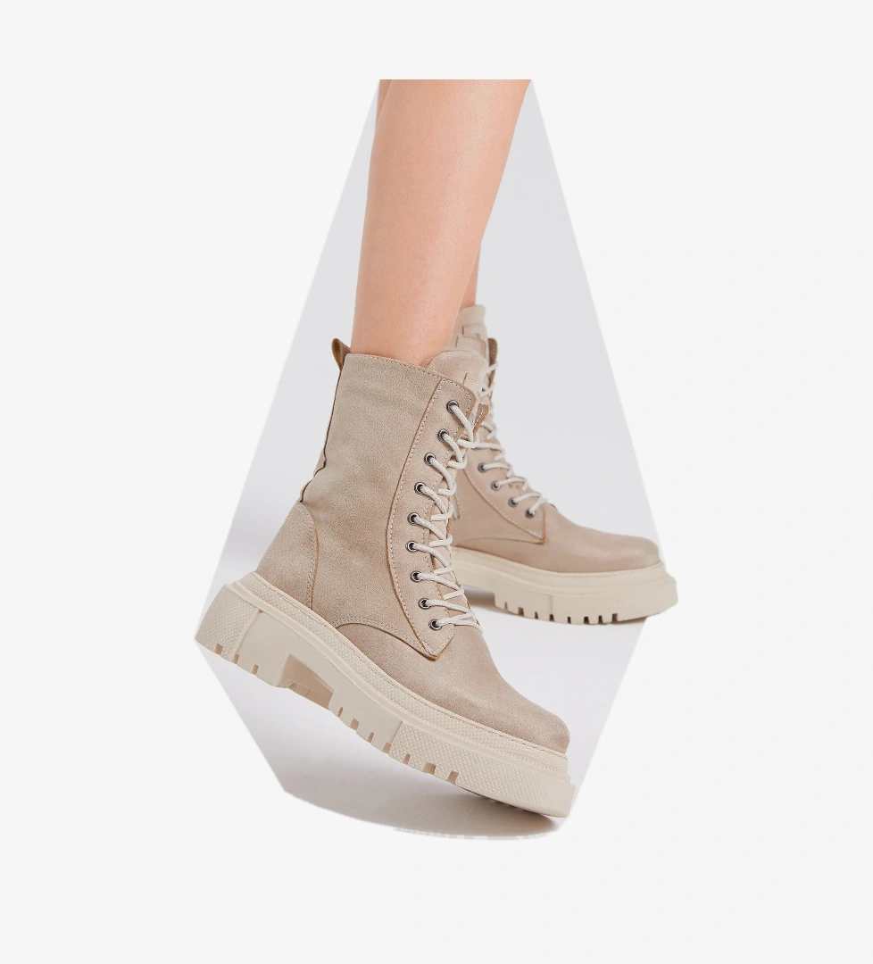 Kadın Krem Süet Rahat Kalıp Kalın Taban Bağcıklı ve Fermuarlı Bot