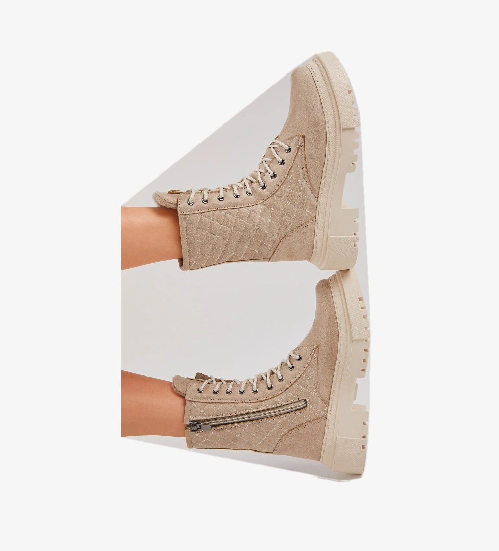 Kadın Krem Süet Kalın Taban Kapitone Nakışlı Bağcıklı ve Fermuarlı Bot