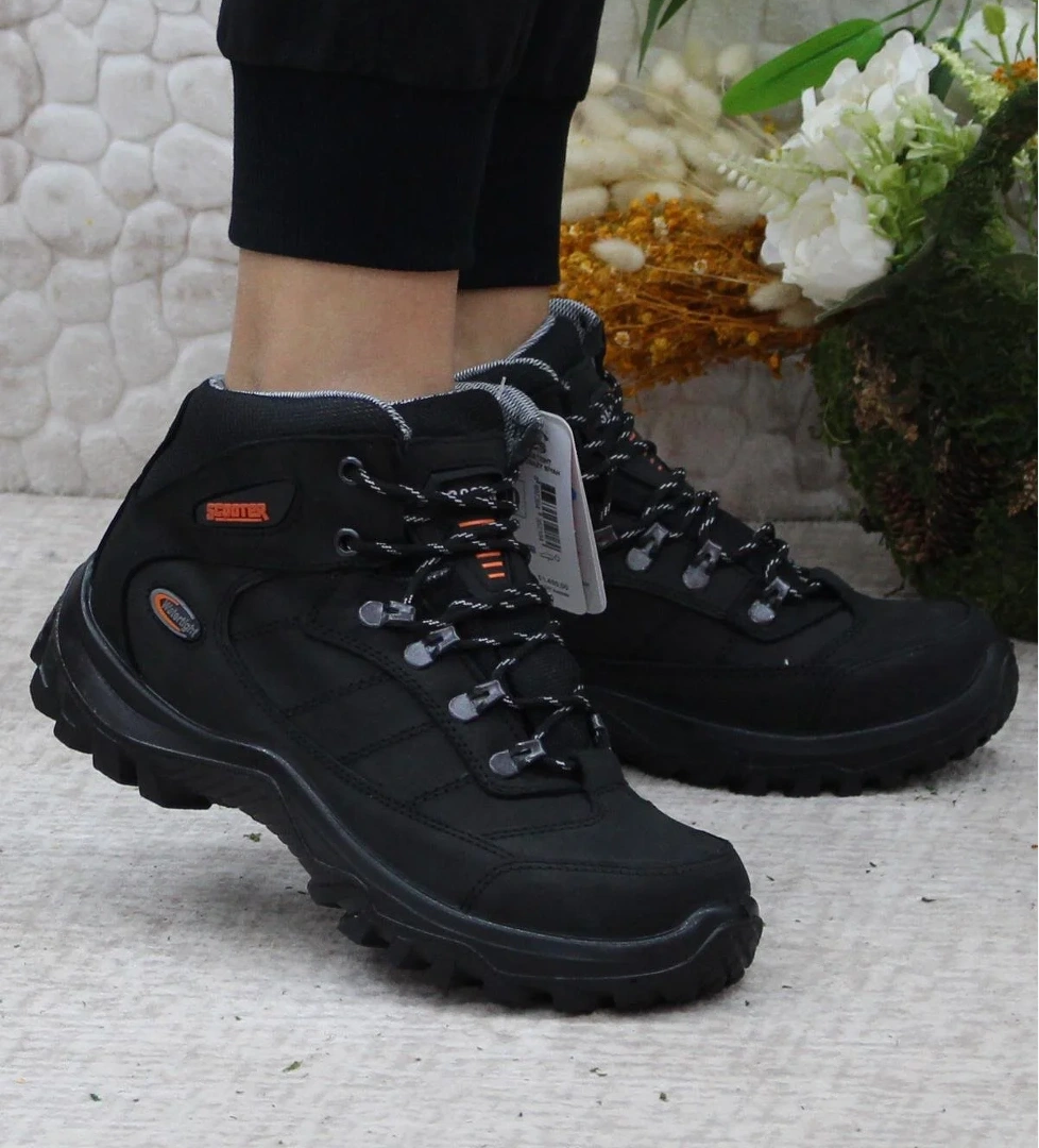 Scooter M1461 Anatomik Orijinal Ürün Hakiki Deri Su Geçirmez Erkek Bot model görseli