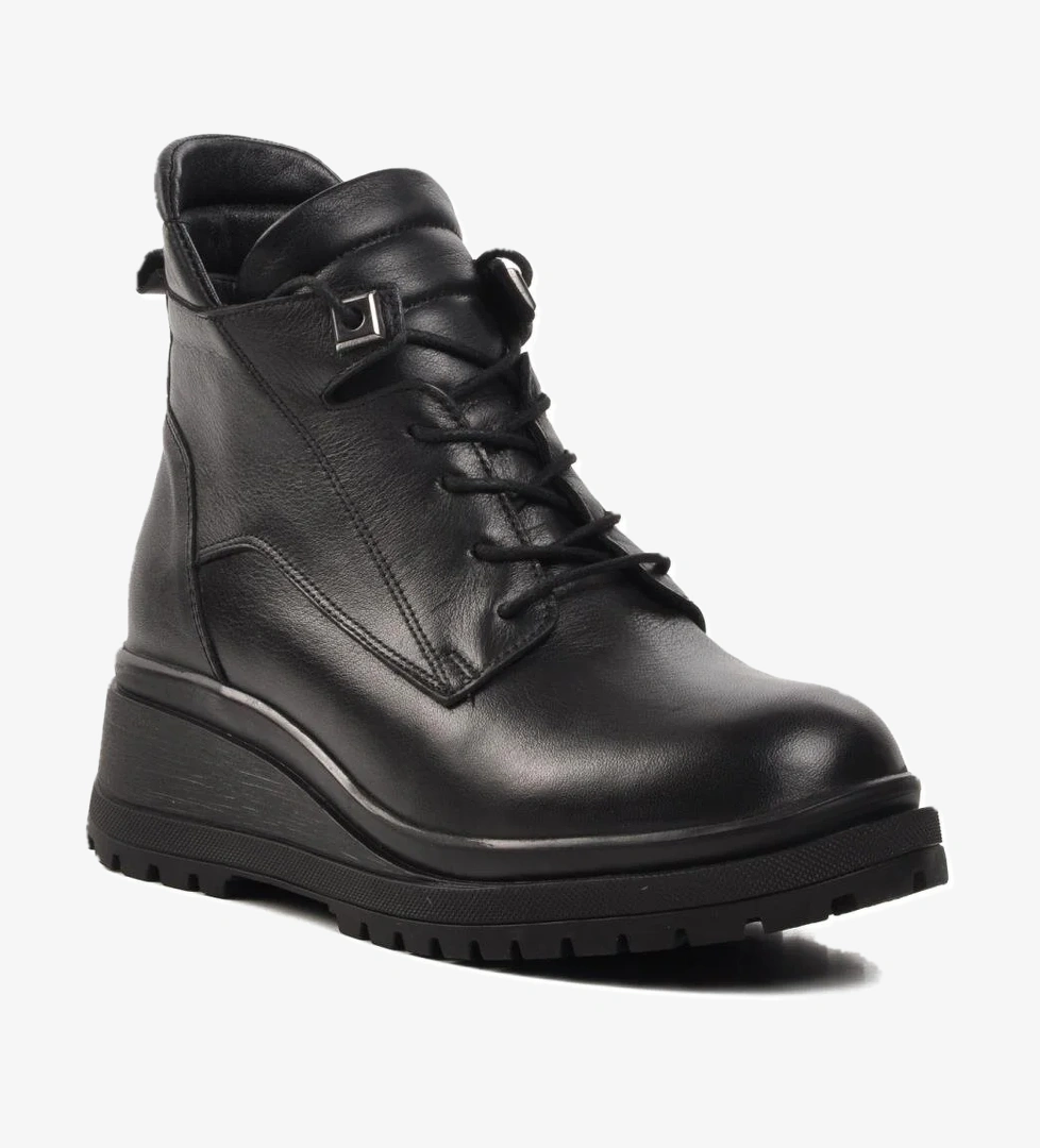 Walkway 32003 Siyah Hakiki Deri Kadın Bot model görseli