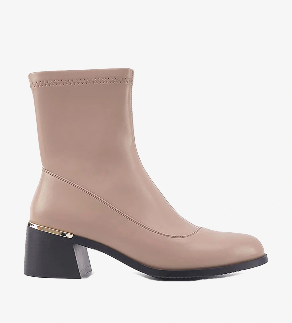 Nine West Strand Ürün Listesi
