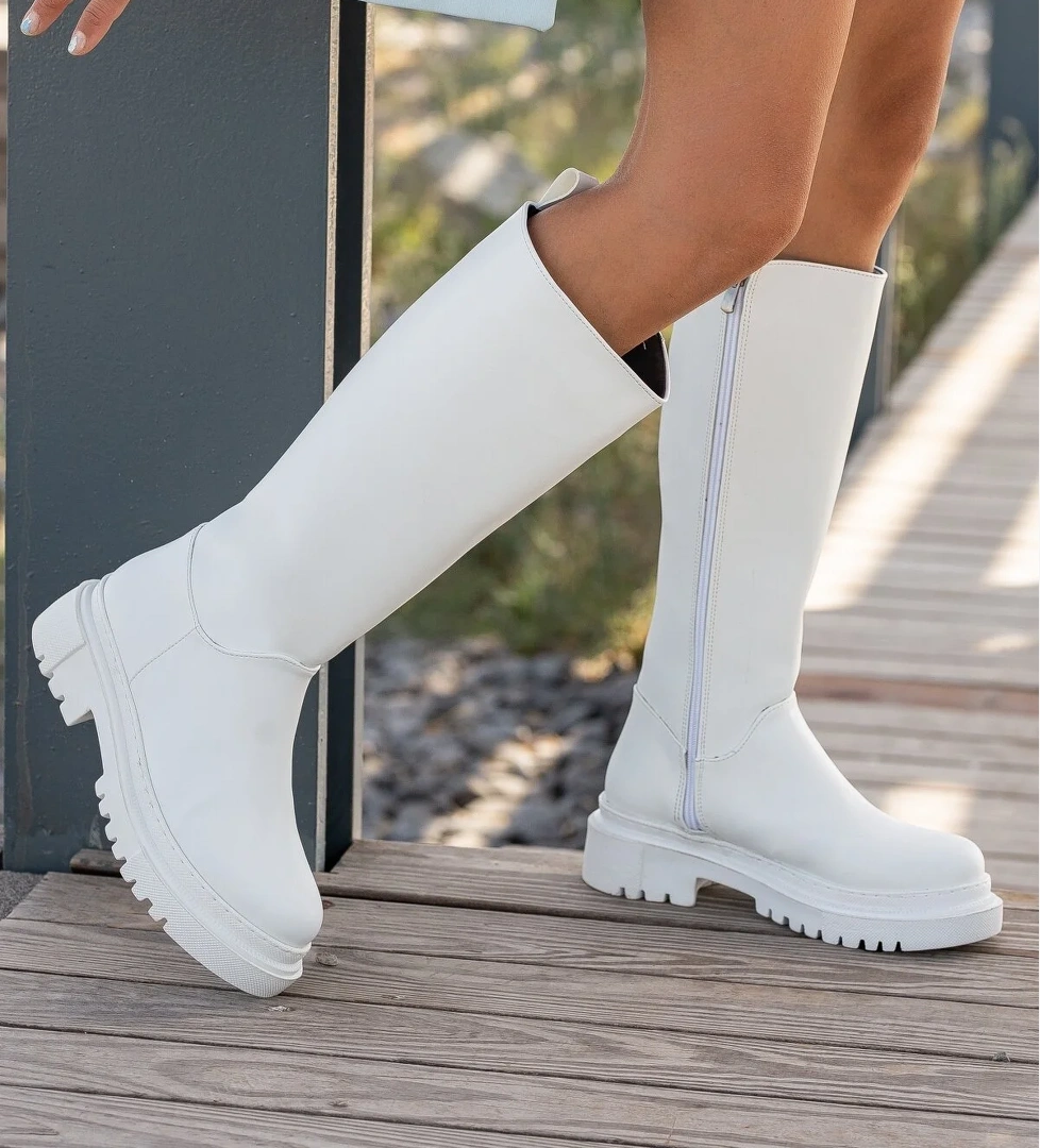 Blanca Beyaz Deri Çekme Günlük Kadın Çizme