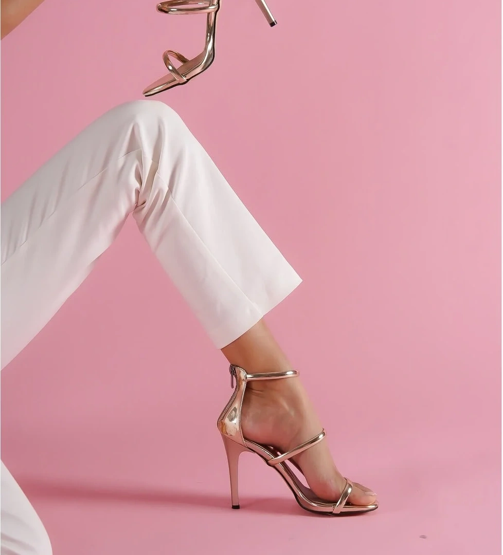 Toryo Gold Üç Bantlı Topuklu Ayakkabı - Görsel 1