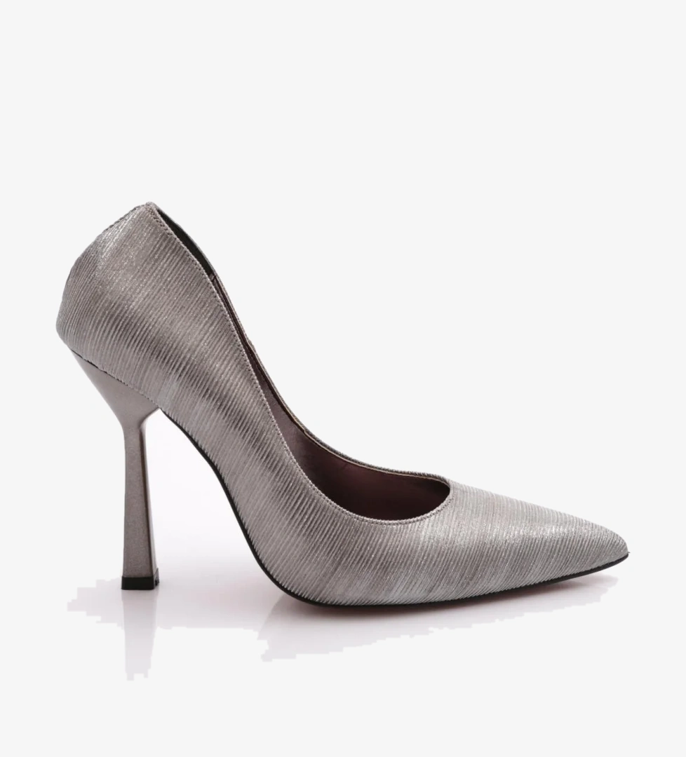 Dgn 6075 Kadin Nokta Detayli Topuklu Ayakkabi model görseli