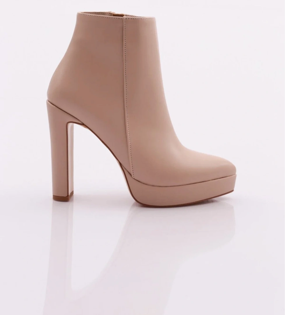 Dgn 601 Kadin Topuklu Bot model görseli