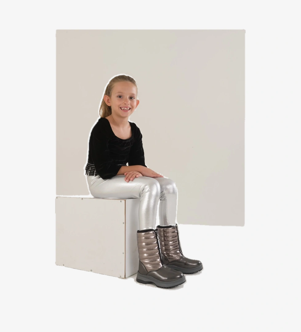 Arzen 4526 Platin Termo Taban Kışlık Kız Çocuk Botu model görseli