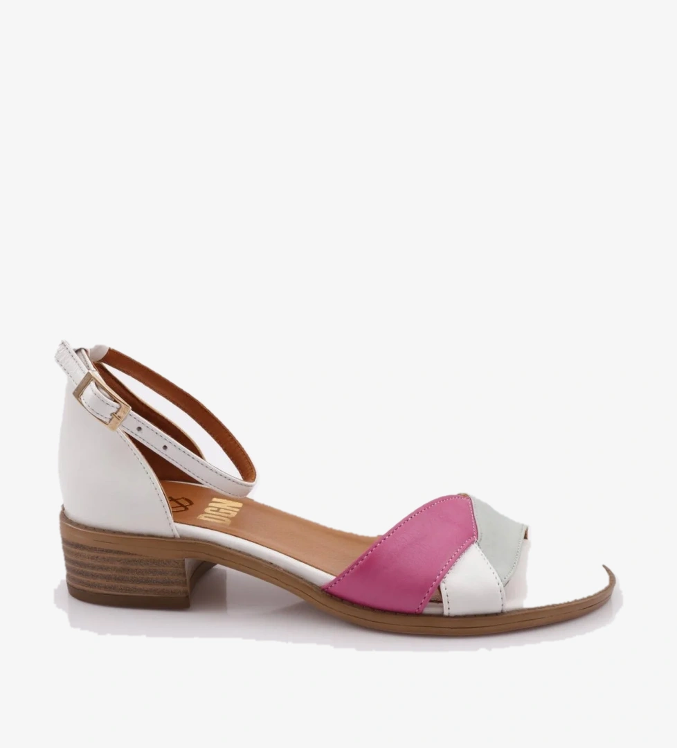 Dgn 701 Kadin Bilekten Bağlamali Alçak Topuklu Sandalet model görseli