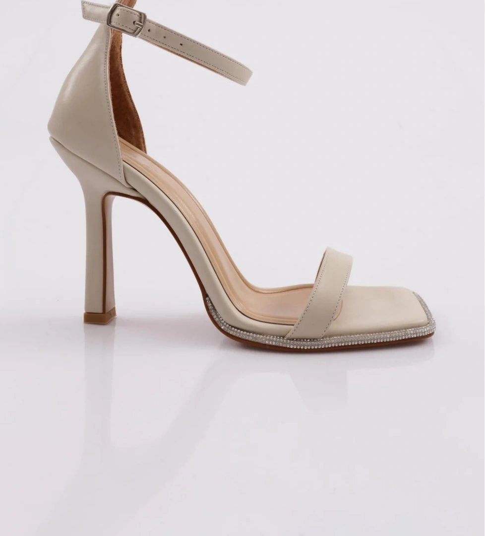 2025 Kadin Kalin Bantli Silver Taş Detayli Bilekten Kemer Bağlamali Arkasi Kapali Topuklu Sandalet