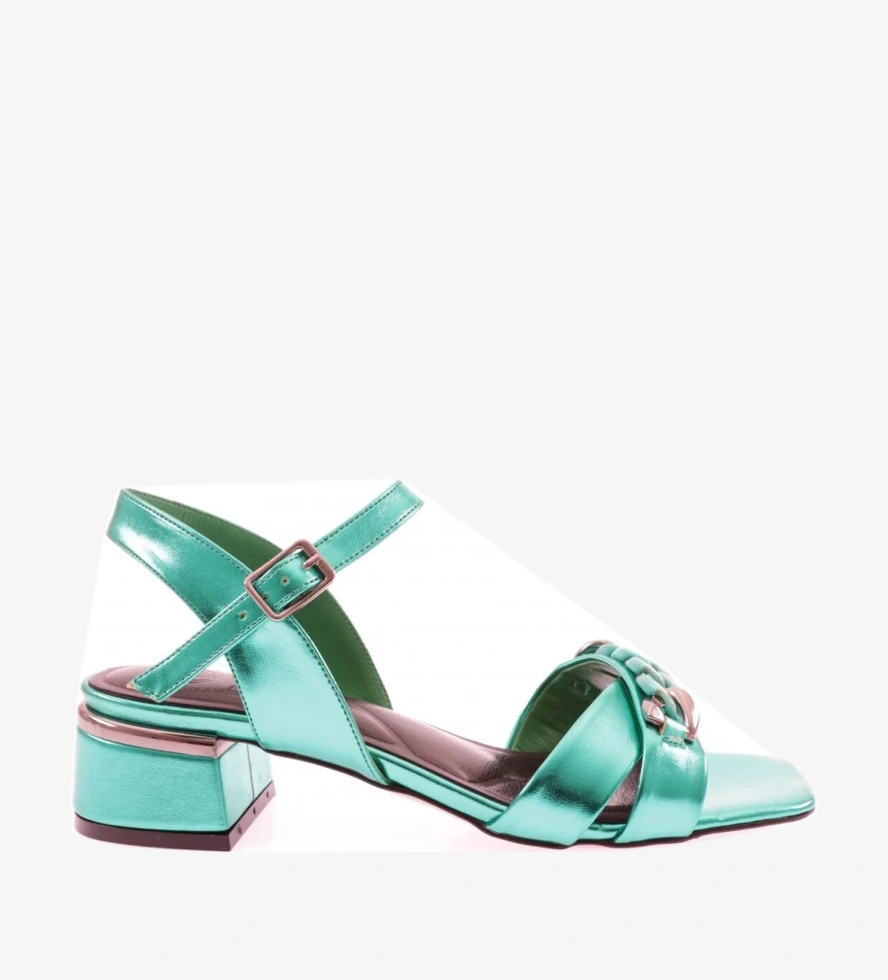 352-23Y Kadin Burgu Aksesuarli Alçak Topuklu Sandalet