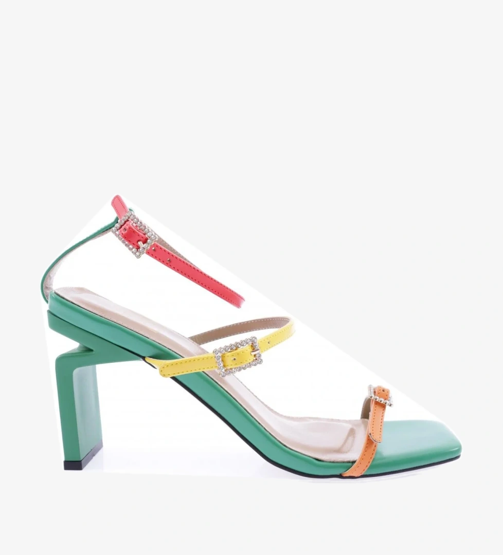 K9004 Kadin Küt Burun Bantli Topuklu Sandalet