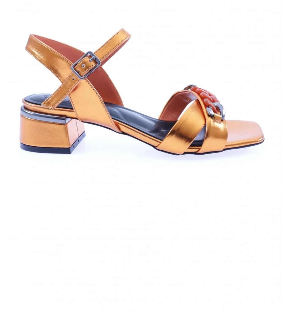 352-23Y Kadin Burgu Aksesuarli Alçak Topuklu Sandalet