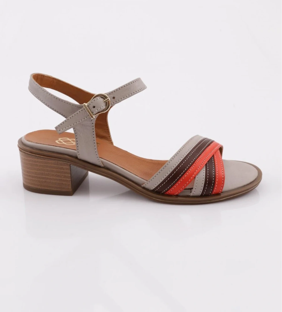 695 Kadin Çapraz Bantli Bilekten Bağlamali Alçak Topuklu Sandalet - Görsel 1