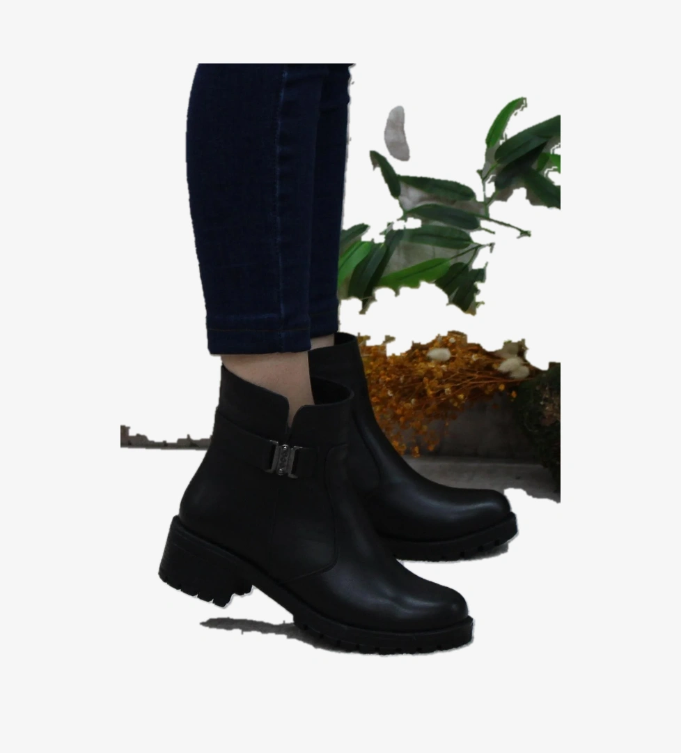 32822 Siyah Orijinal Hakiki Deri İçi Kürklü Kaymaz Taban Kadın Bot - Görsel 1